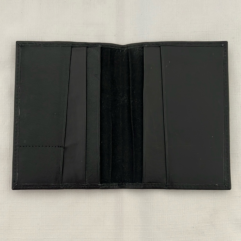 Passport Holder / Passport~United States Of America in Gold Embossing - Picture 5 of 7